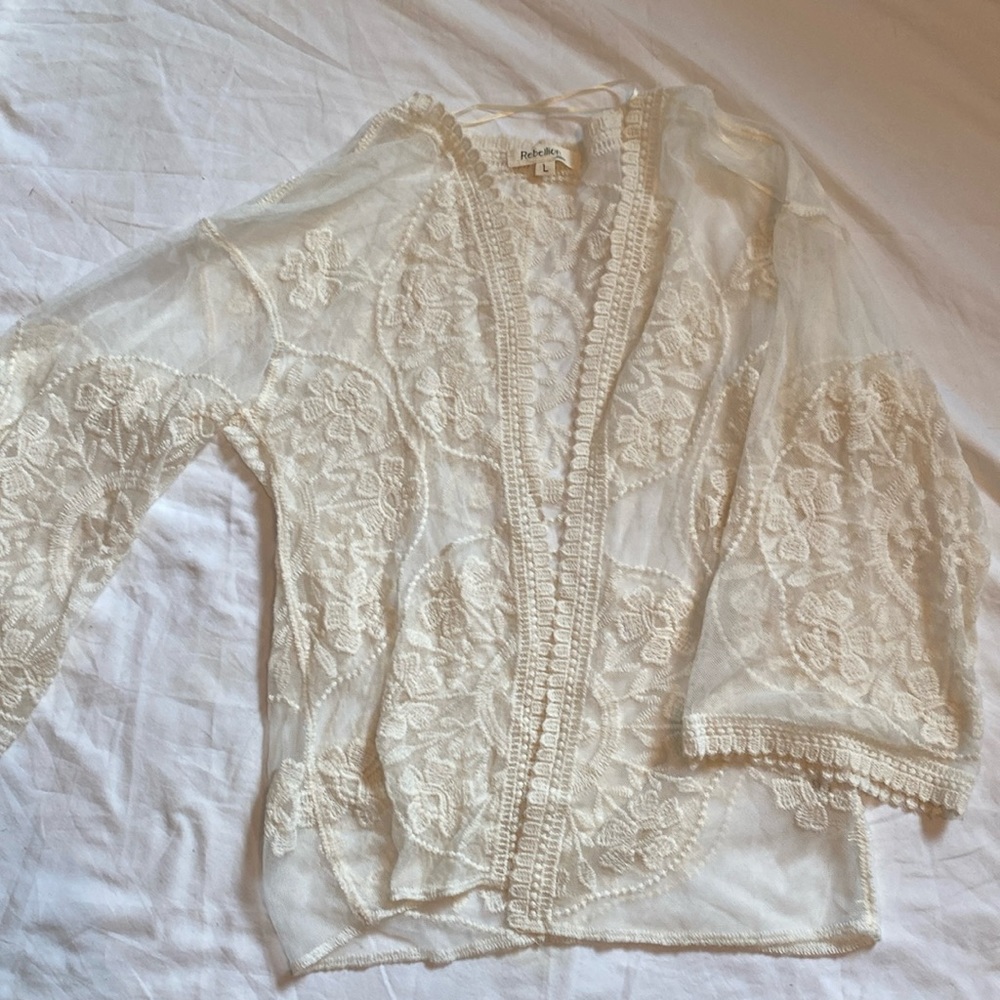 Rebellion Big Girls lace cover up shirt.  Size L